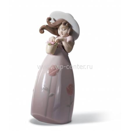 Статуэтка "Маленькая Роза" Lladro 01008042