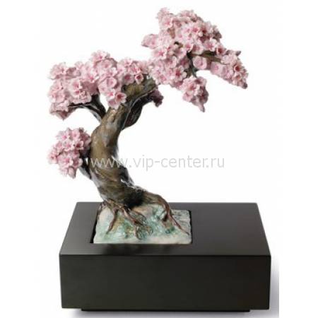 Статуэтка "Пора цветения" Lladro 01008361