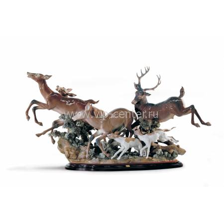 Статуэтка "Преследование ланей" Lladro 01001377