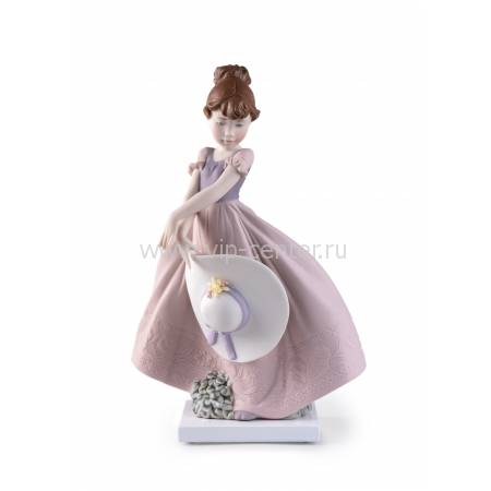 Статуэтка "Соломенная шляпа на ветру" Lladro 01009533